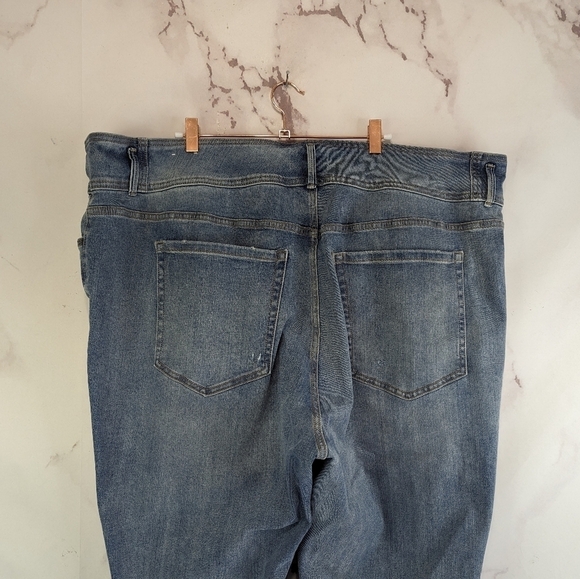 Lane Bryant Jeans Womens 26 Light Wash Denim High Rise Distressed Boyfriend Crop - Picture 6 of 11